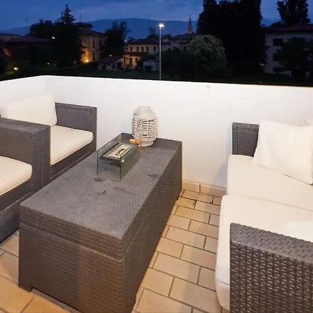 Elegance And Comfort A Due Passi Da Centro Apartment
