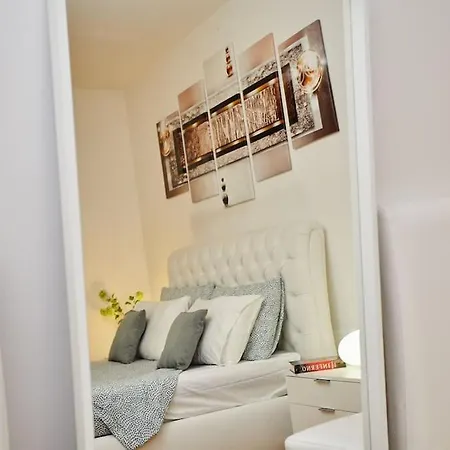 Elegance And Comfort A Due Passi Da Centro Apartman Sacile